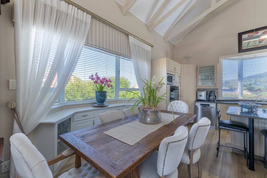 5 Bedroom Property for Sale in Outeniqua Strand Western Cape